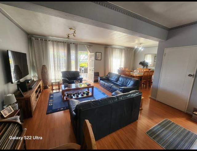 3 BEDROOM TOWNHOUSE FOR SALE IN NEW REDRUTH